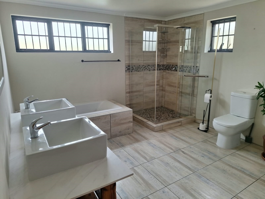 To Let 2 Bedroom Property for Rent in Pringle Bay Western Cape